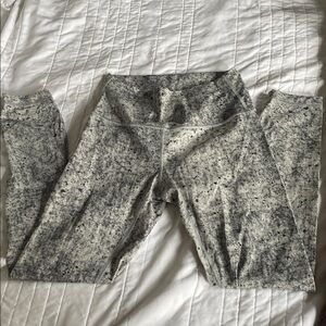 NWOT black and white splatter paint lululemon leggings